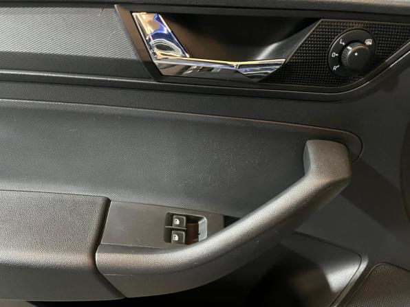 Skoda Rapid I Рестайлинг с пробегом 2018 года, цена 1 245 000 рублей, 102581 км, лифтбек, Автокод Объявления