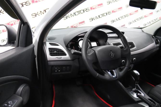 Renault Fluence I Рестайлинг с пробегом 2014 года, цена 755 550 рублей, 120339 км, седан, Автокод Объявления