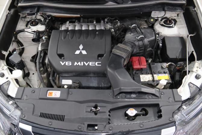 Mitsubishi Outlander III Рестайлинг 3 с пробегом 2019 года, цена 2 795 950 рублей, 116757 км, внедорожник, Автокод Объявления