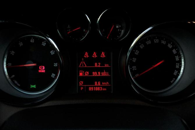 Opel Mokka I с пробегом 2013 года, цена 1 360 000 рублей, 91083 км, внедорожник, Автокод Объявления
