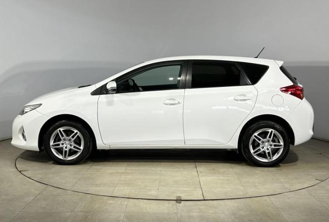Toyota Auris II с пробегом 2013 года, цена 1 050 000 рублей, 216386 км, хэтчбек, Автокод Объявления