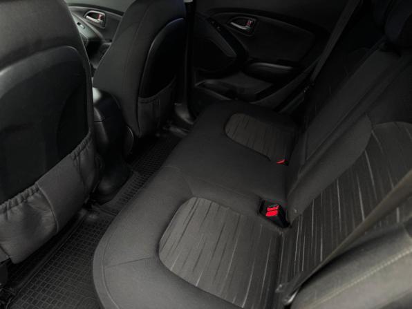 Hyundai ix35 I Рестайлинг с пробегом 2015 года, цена 970 000 рублей, 199000 км, внедорожник, Автокод Объявления