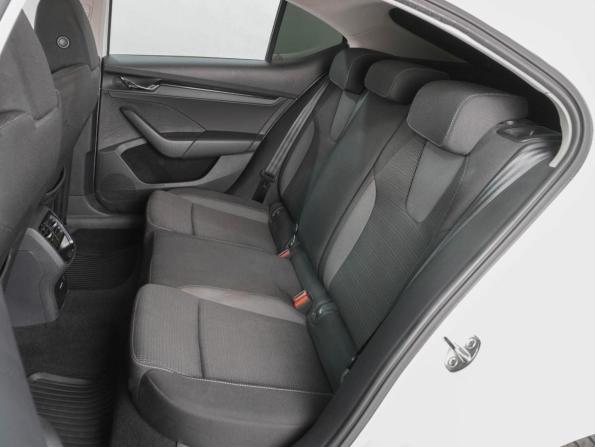 Skoda Octavia IV (A8) с пробегом 2021 года, цена 2 069 000 рублей, 122402 км, лифтбек, Автокод Объявления