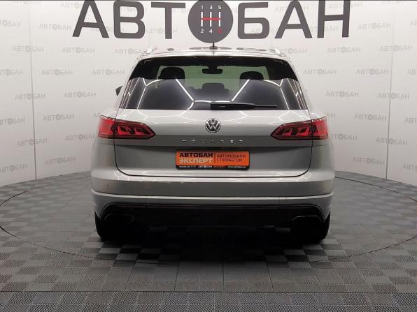 Volkswagen Touareg III с пробегом 2019 года, цена 3 600 000 рублей, 233000 км, внедорожник, Автокод Объявления