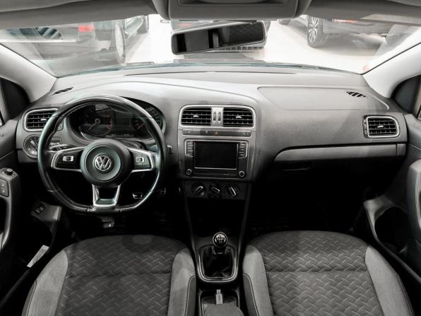 Volkswagen Polo V Рестайлинг с пробегом 2018 года, цена 1 099 000 рублей, 150424 км, седан, Автокод Объявления