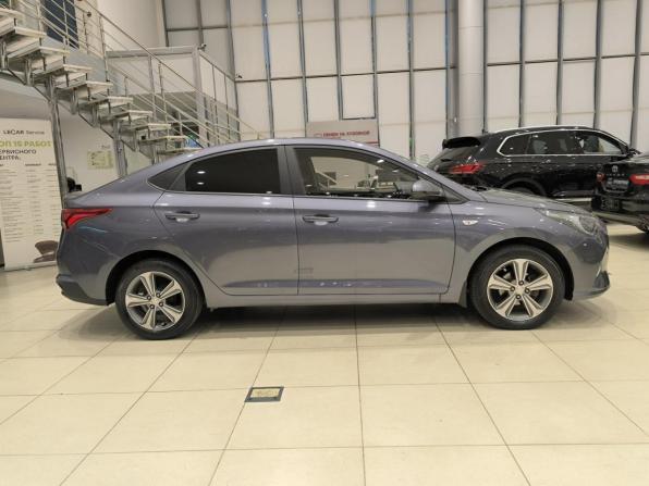 Hyundai Solaris II Рестайлинг с пробегом 2022 года, цена 1 690 000 рублей, 48510 км, седан, Автокод Объявления