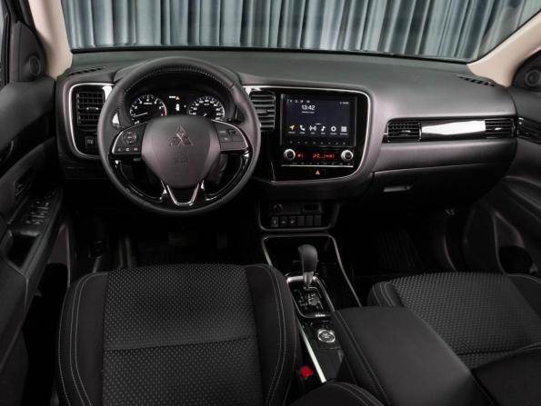 Mitsubishi Outlander III Рестайлинг 3 с пробегом 2021 года, цена 3 719 000 рублей, 4351 км, внедорожник, Автокод Объявления