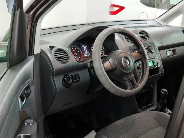 Volkswagen Caddy III Рестайлинг с пробегом 2013 года, цена 703 500 рублей, 340000 км, компактвэн, Автокод Объявления