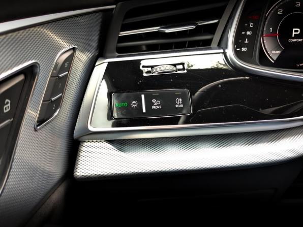 Audi Q8 I (4M) с пробегом 2021 года, цена 7 400 000 рублей, 97210 км, внедорожник, Автокод Объявления