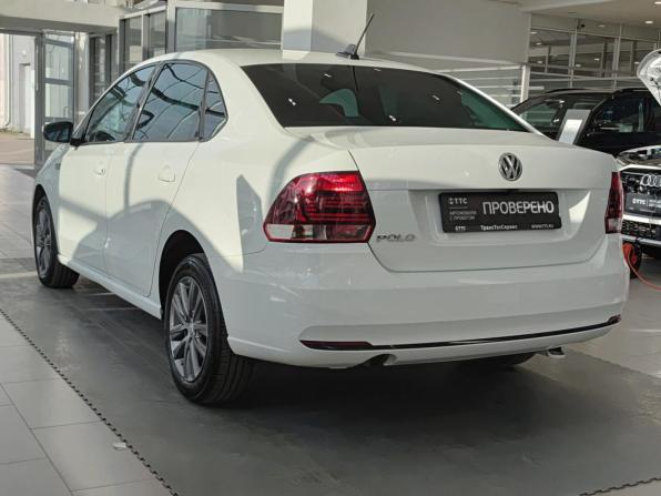 Volkswagen Polo V Рестайлинг с пробегом 2019 года, цена 1 402 000 рублей, 117387 км, седан, Автокод Объявления