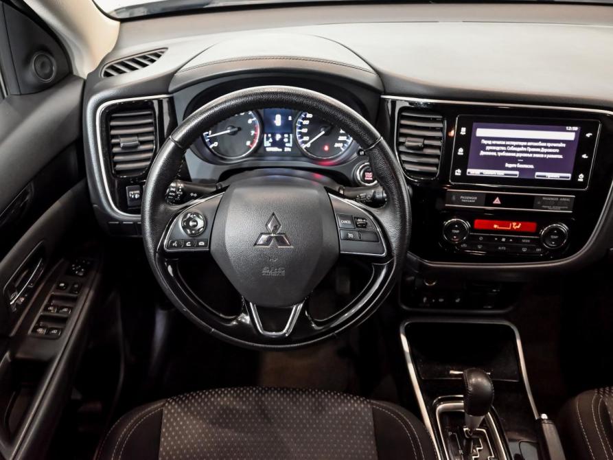 Mitsubishi Outlander III Рестайлинг 3 Екатеринбург  - изображение 13