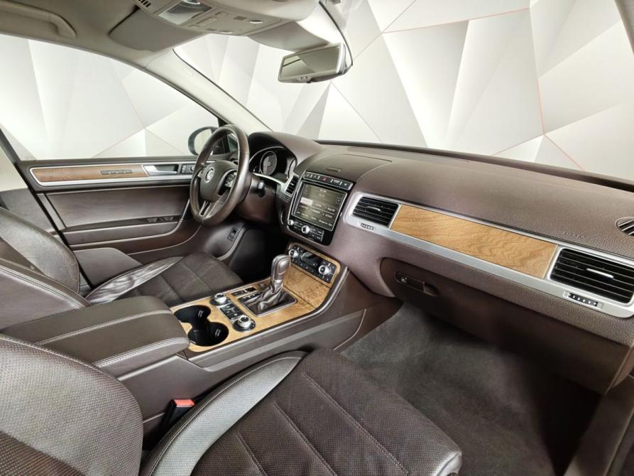 Volkswagen Touareg II Рестайлинг Москва  - изображение 13