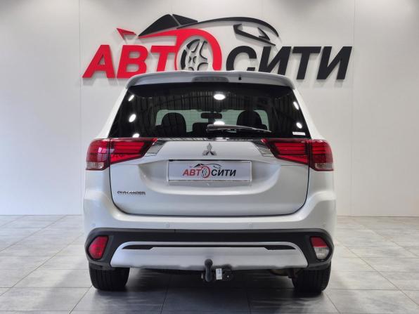 Mitsubishi Outlander III Рестайлинг 3 с пробегом 2021 года, цена 3 655 000 рублей, 27052 км, внедорожник, Автокод Объявления