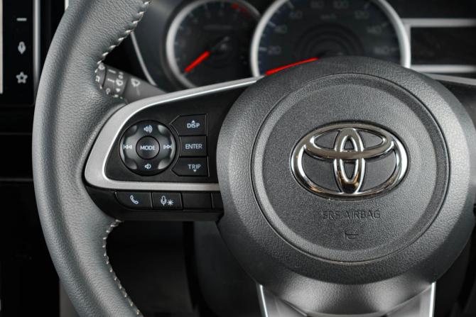 Toyota Roomy I с пробегом 2021 года, цена 1 279 000 рублей, 93350 км, микровэн, Автокод Объявления