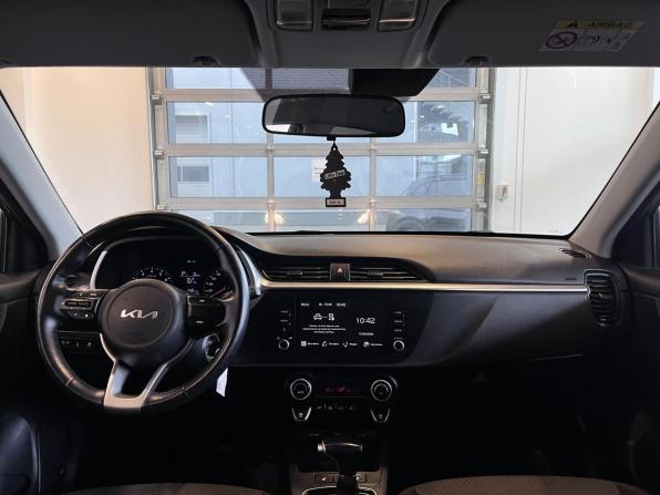 Kia Rio IV Рестайлинг с пробегом 2021 года, цена 1 800 000 рублей, 118957 км, хэтчбек, Автокод Объявления