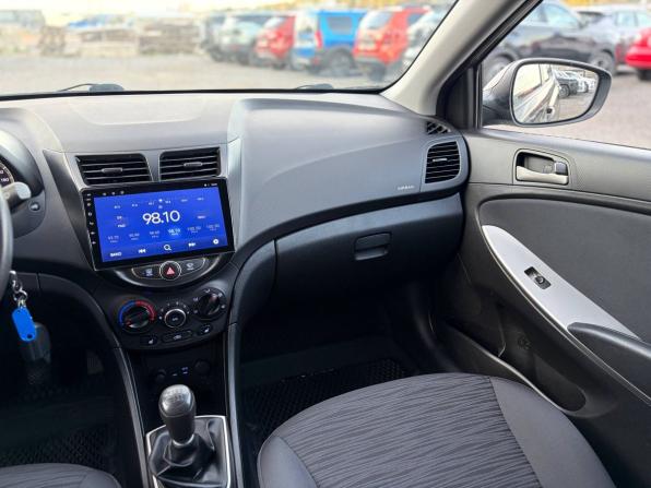 Hyundai Solaris I Рестайлинг с пробегом 2016 года, цена 855 000 рублей, 109000 км, седан, Автокод Объявления