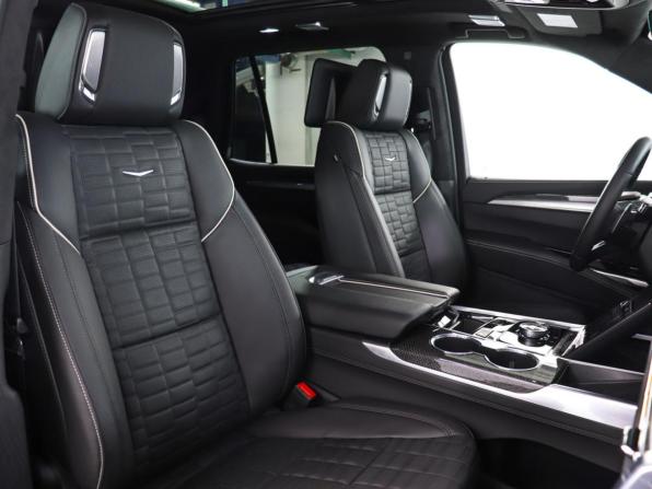 Cadillac Escalade-V I Рестайлинг с пробегом 2025 года, цена 25 799 000 рублей, 27 км, внедорожник, Автокод Объявления