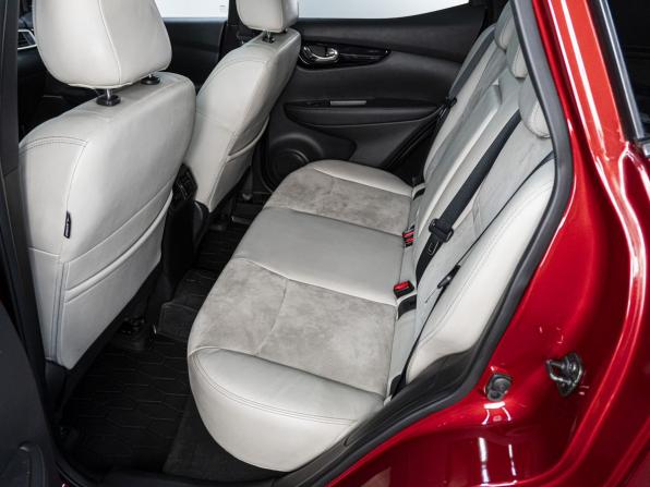 Nissan Qashqai II с пробегом 2019 года, цена 1 990 000 рублей, 53702 км, внедорожник, Автокод Объявления