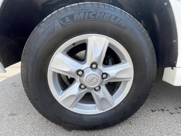 Lexus LX II Рестайлинг с пробегом 2004 года, цена 1 850 000 рублей, 323468 км, внедорожник, Автокод Объявления