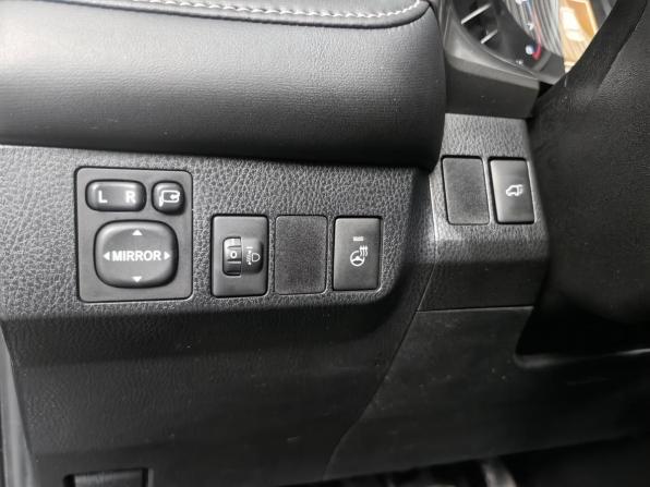 Toyota RAV4 IV (XA40) Рестайлинг с пробегом 2016 года, цена 1 890 000 рублей, 197605 км, внедорожник, Автокод Объявления