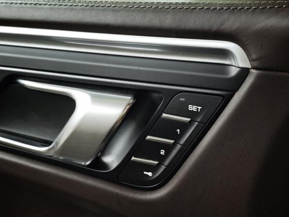 Porsche Macan I Рестайлинг с пробегом 2019 года, цена 5 165 150 рублей, 48514 км, внедорожник, Автокод Объявления