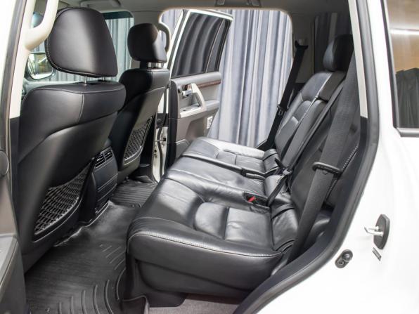 Toyota Land Cruiser 200 Series Рестайлинг 1 с пробегом 2014 года, цена 4 949 000 рублей, 121480 км, внедорожник, Автокод Объявления
