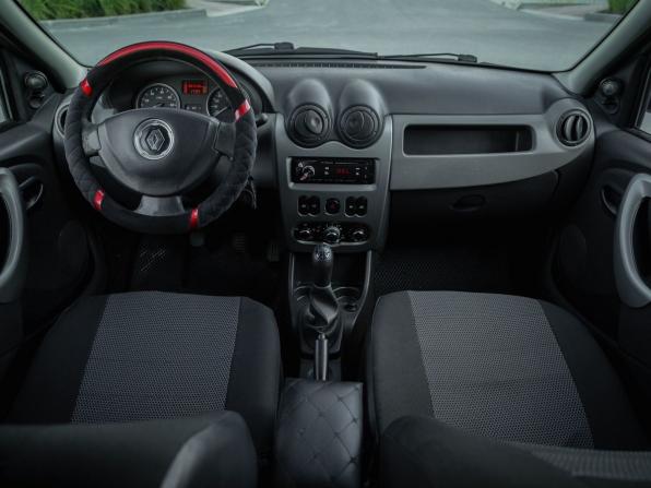 Renault Logan I Рестайлинг с пробегом 2011 года, цена 370 000 рублей, 204500 км, седан, Автокод Объявления