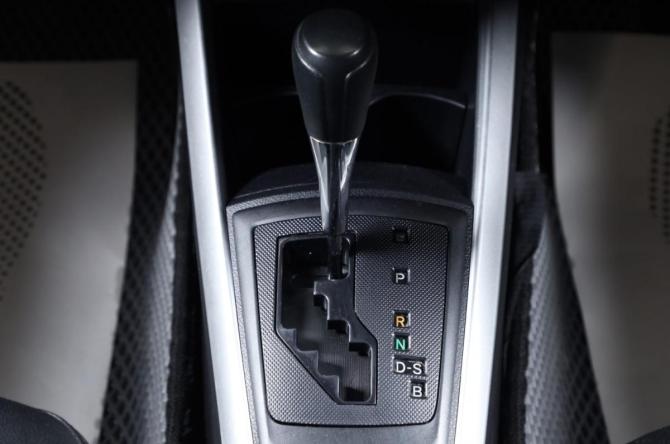 Toyota Corolla XI (E160 E170 E180) Рестайлинг 1 с пробегом 2015 года, цена 1 259 000 рублей, 174000 км, универсал, Автокод Объявления