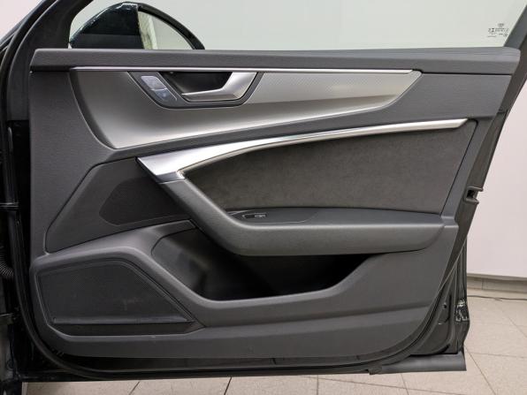 Audi A6 V (C8) с пробегом 2018 года, цена 3 480 000 рублей, 122223 км, седан, Автокод Объявления
