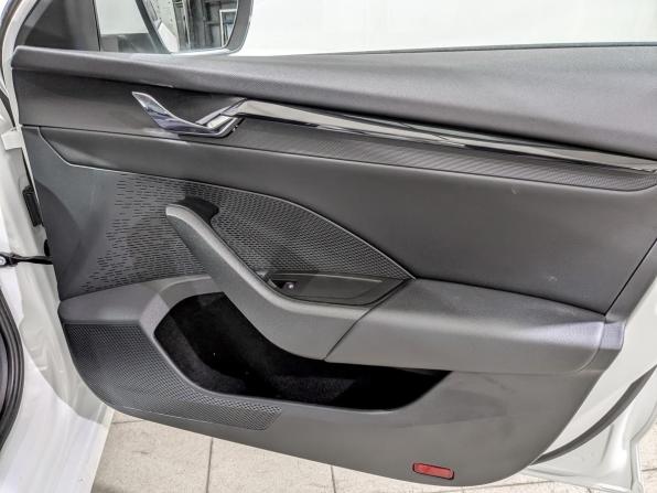 Skoda Octavia IV (A8) с пробегом 2021 года, цена 2 035 000 рублей, 80408 км, лифтбек, Автокод Объявления