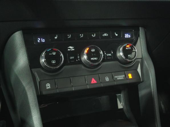 Skoda Karoq I с пробегом 2020 года, цена 2 342 000 рублей, 89840 км, внедорожник, Автокод Объявления