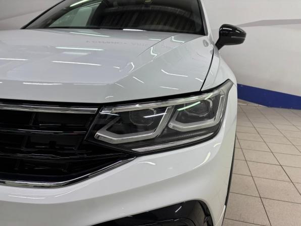 Volkswagen Tiguan II Рестайлинг с пробегом 2021 года, цена 4 080 000 рублей, 63484 км, внедорожник, Автокод Объявления