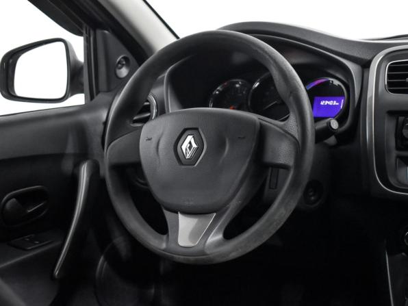 Renault Logan II с пробегом 2017 года, цена 649 000 рублей, 123402 км, седан, Автокод Объявления