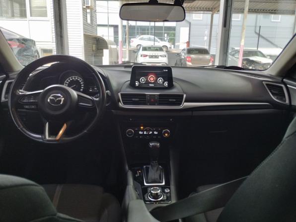 Mazda 3 III (BM) Рестайлинг с пробегом 2017 года, цена 1 690 000 рублей, 77050 км, седан, Автокод Объявления