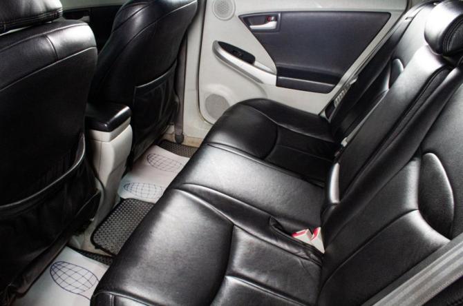 Toyota Prius III (XW30) с пробегом 2009 года, цена 1 099 000 рублей, 181000 км, лифтбек, Автокод Объявления