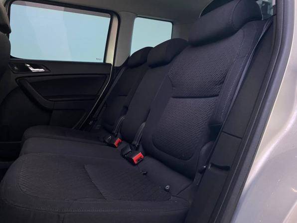 Skoda Yeti I Рестайлинг с пробегом 2014 года, цена 1 370 000 рублей, 145304 км, внедорожник, Автокод Объявления