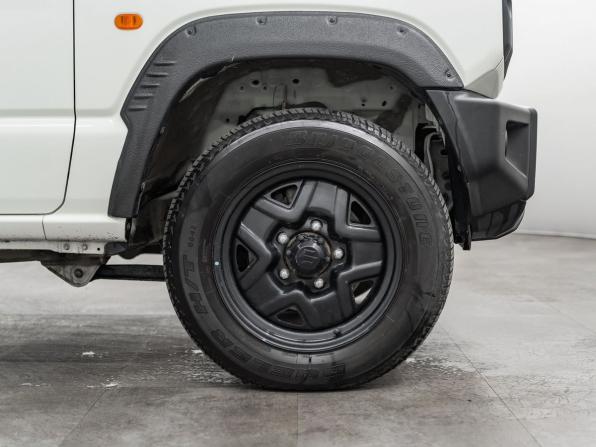 Suzuki Jimny IV с пробегом 2021 года, цена 1 695 000 рублей, 25039 км, внедорожник, Автокод Объявления
