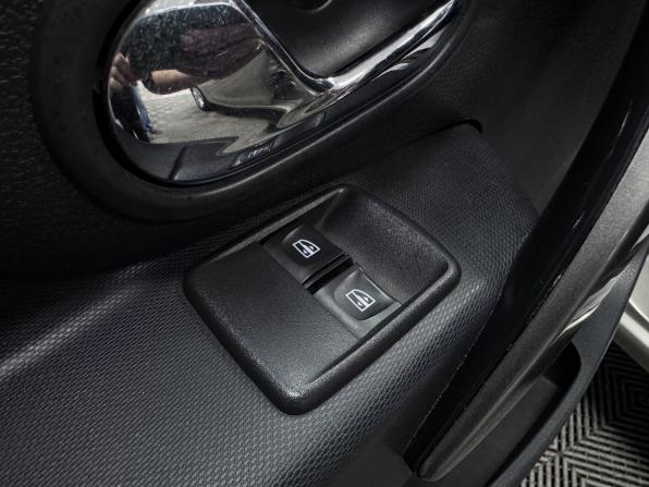 Renault Sandero II с пробегом 2018 года, цена 1 049 000 рублей, 73145 км, хэтчбек, Автокод Объявления