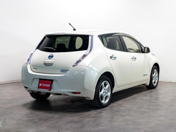 Nissan Leaf I (ZE0/AZE0) с пробегом 2011 года, цена 800 000 рублей, 112270 км, хэтчбек, Автокод Объявления