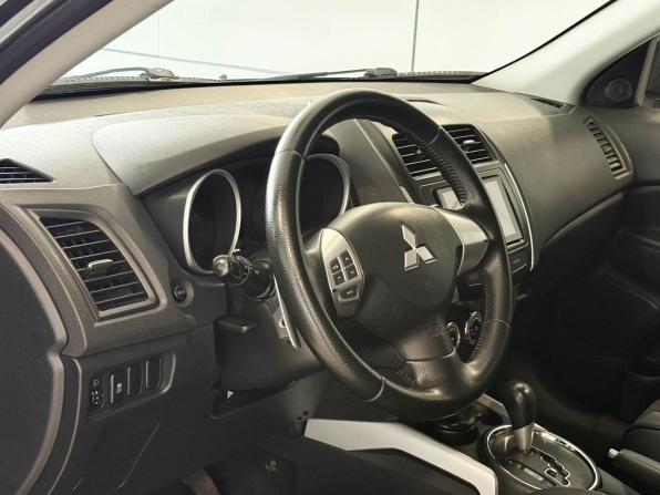 Mitsubishi ASX I с пробегом 2011 года, цена 957 000 рублей, 207676 км, внедорожник, Автокод Объявления
