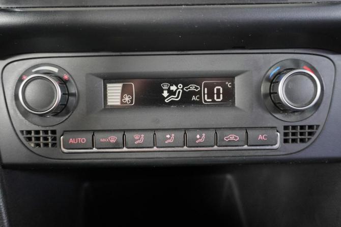 Volkswagen Polo V с пробегом 2012 года, цена 650 000 рублей, 251191 км, седан, Автокод Объявления