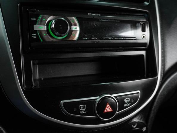 Hyundai Solaris I с пробегом 2013 года, цена 949 000 рублей, 115543 км, седан, Автокод Объявления