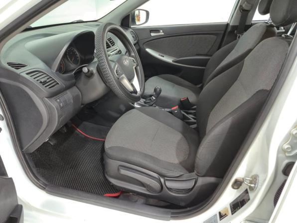 Hyundai Solaris I с пробегом 2013 года, цена 670 000 рублей, 71309 км, седан, Автокод Объявления