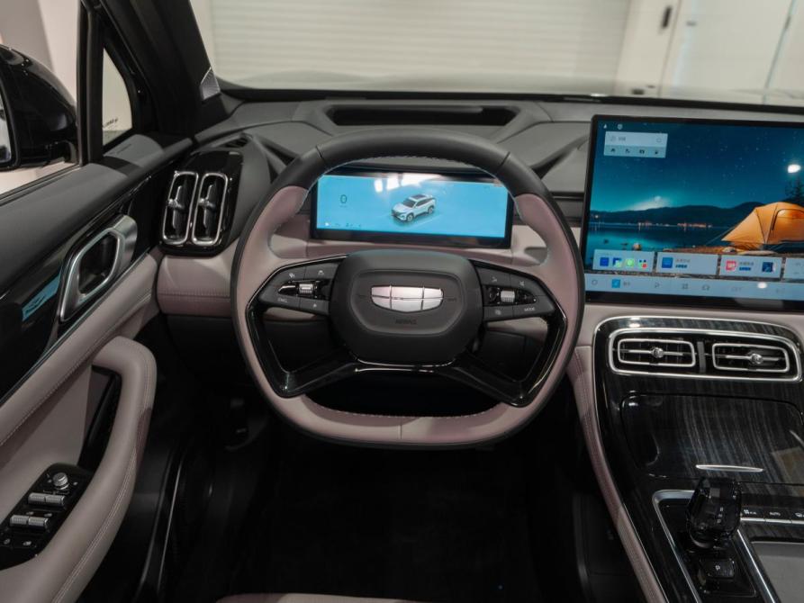Geely Atlas II Москва  - изображение 11