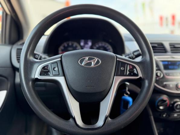 Hyundai Solaris I Рестайлинг с пробегом 2015 года, цена 850 000 рублей, 186500 км, седан, Автокод Объявления