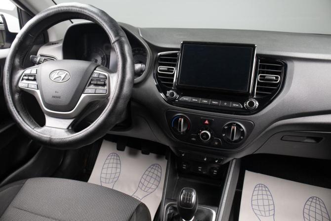 Hyundai Solaris II Рестайлинг с пробегом 2021 года, цена 1 429 000 рублей, 84000 км, седан, Автокод Объявления