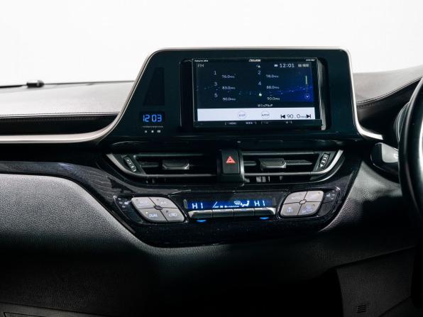 Toyota C-HR I с пробегом 2016 года, цена 1 750 000 рублей, 113719 км, внедорожник, Автокод Объявления
