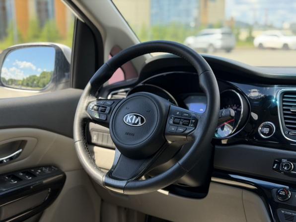 Kia Carnival III с пробегом 2015 года, цена 2 100 000 рублей, 243977 км, минивэн, Автокод Объявления