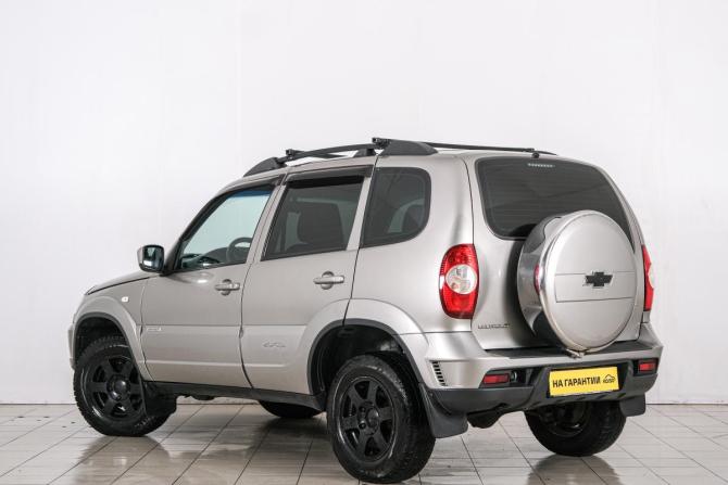 Chevrolet Niva I Рестайлинг с пробегом 2016 года, цена 849 000 рублей, 114000 км, внедорожник, Автокод Объявления