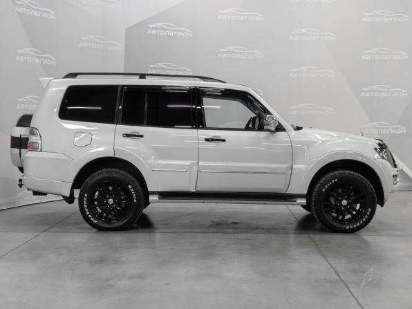 Mitsubishi Pajero IV Рестайлинг 2 с пробегом 2019 года, цена 3 250 000 рублей, 135000 км, внедорожник, Автокод Объявления